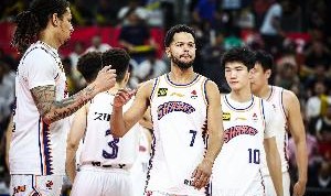 网页版登录入口地址-被缠得很难受！哈维半场9中4拿到13分2断 罚球6中3&amp;出现3失误